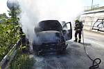 Požár auta likvidovali hasiči ve čtvrtek dopoledne ve Svitávce na Blanensku. Škoda byla sto tisíc korun.