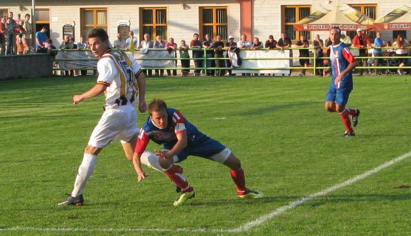 Fotbalisté Blanska  porazili Kuřim 2:1 a jsou v čele krajského přeboru.