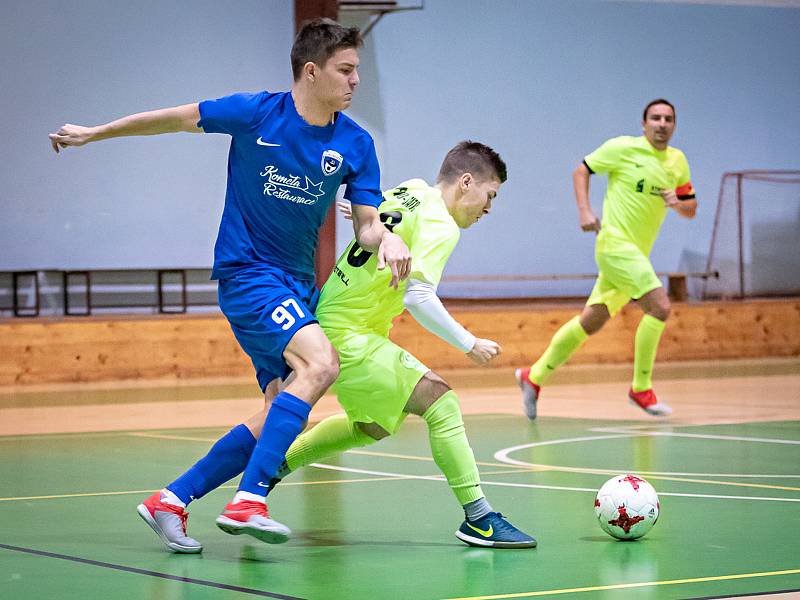 V letošním posledním kole futsalové divize E prohrál Pro-STATIC Blansko (žluté dresy) doma s FC Kloboučky 5:10.