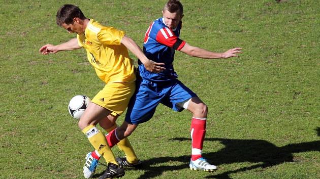 Fotbalisté Blanska i v deseti otočili zápas s Moravským Krumlovem a zvítězili 2:1.