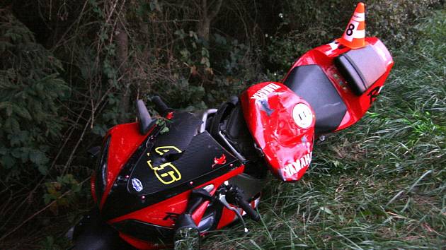 U Svinošic loni zemřel po střetu s autem čtyřiačtyřicetiletý motorkář.