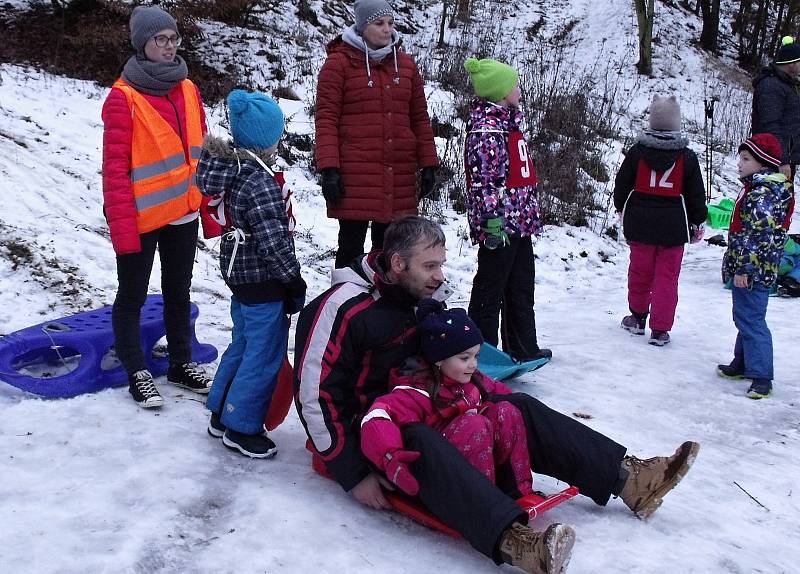 Sjezdu z kopce na čemkoli přilákal v sobotu odpoledne nadšence do oblasti Palava v Blansku.