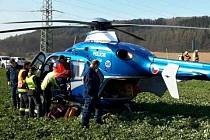 Dopravní nehoda motorkáře a osobního auta zablokovala v sobotu dopoledne na více než hodinu nejrušnější silniční tah na Blanensku. Ke střetu došlo na silnici I/43 Brno-Svitavy v obci Lipůvka kolem půl desáté dopoledne. 