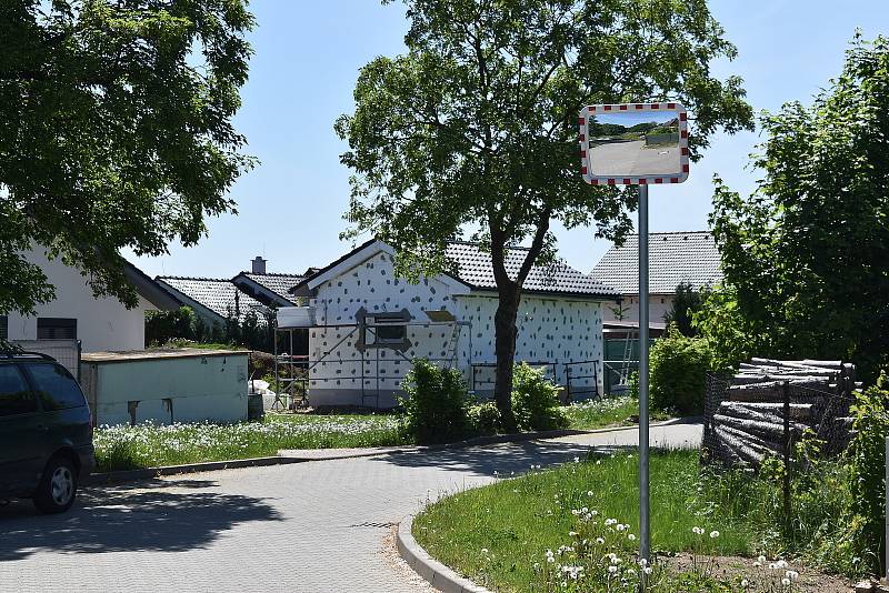 V Krasové je krásně! Babyboom ve vesnici na Blanensku odstartovaly před lety dostupné stavební pozemky, která nabízela obec.