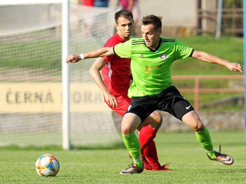 Další domácí porážku utrpěli v krajském přeboru fotbalisté Boskovic (zelené dresy). Po špatném druhém poločase podlehli Tatranu Bohunice vysoko 0:4.