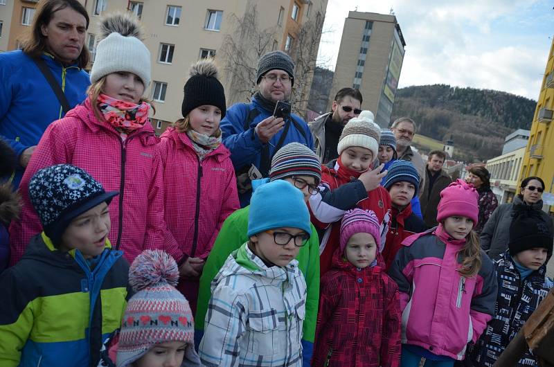 Zabijačkové dobroty voněly v sobotu na náměstí Republiky v Blansku. Hody doplněné zábavním programem tam Kulturní středisko města Blanska uspořádalo už potřetí.