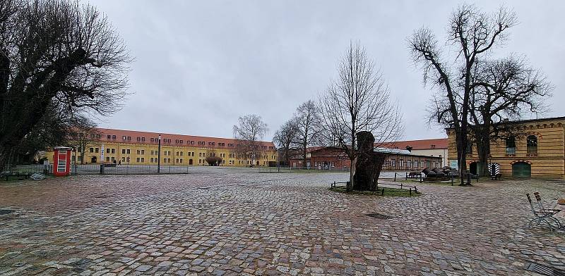 Spandau Citadel je  berlínská pevnost, jedna z nejzachovalejších renesančních vojenských staveb v Evropě. Byla postavena v letech 1559–94 na vrcholu středověké pevnosti na ostrově poblíž soutoku Havlů a Sprévy a byla navržena k ochraně města Spandau, kter