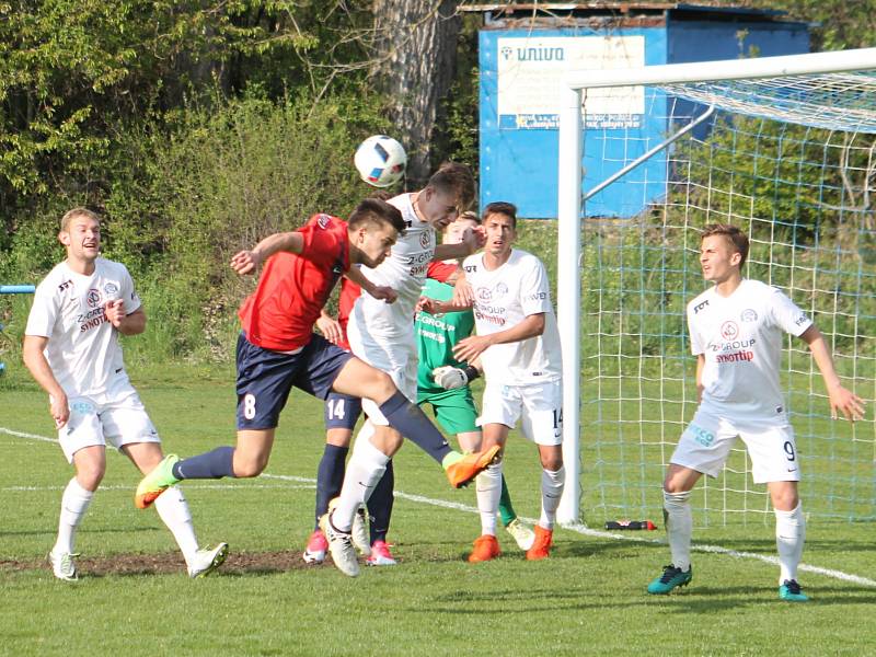 Ve 22. kole Fortuna Moravskoslezské ligy remizovali fotbalisté FK Blansko s 1. FC Slovácko B 1:1.