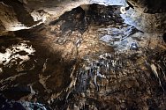 Jeskyňáři našli v Moravském krasu rozlehlý dóm, který ještě nedostal jméno. Má rozměry asi 30krát 30 metrů a bohatou krápníkovou výzdobu. Veřejnost se do něj ale nepodívá, je špatně přístupný. Ilustrační foto 
