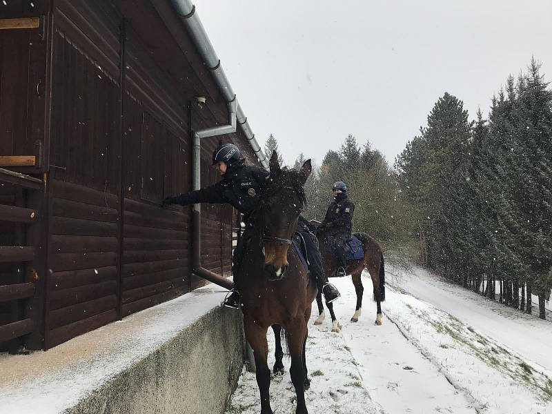 Policisté kontrolovali chaty a rekreační objekty v okolí Letovic a Velkých Opatovic.