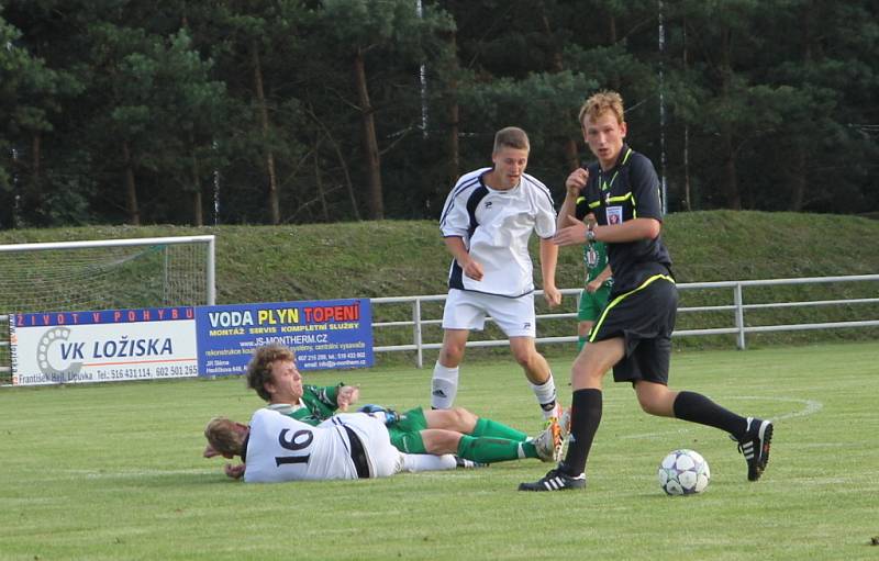 Fotbalisté Rájce-Jestřebí prazili v krajském poháru Slatinu 3:2.