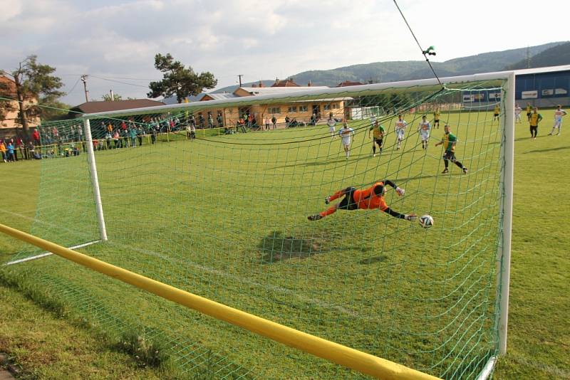 Fotbalisté Ráječka porazili Kuřim 6:1 a v krajském přeboru se vyšvihli na třetí místo.