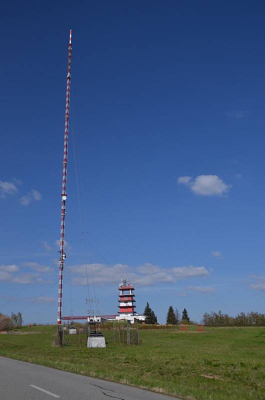 Vysílač Kojál v Krásensku na Vyškovsku oslavil šedesát let provozu. Po digitalizaci je stále klíčový pro televizní a rozhlasové vysílání na Moravě.