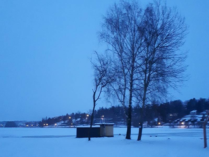 Z večerní procházky zimními Jedovnicemi. Foto: Zlatuše Odehnalová