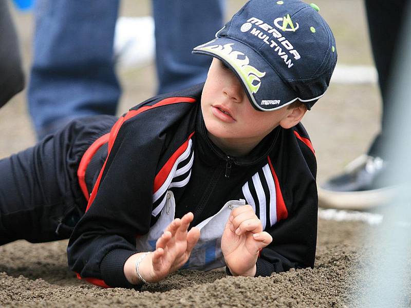 Ve středu dopoledne se prvňáci ve Velkých Opatovicích zúčastnili Olympiády prvních tříd.