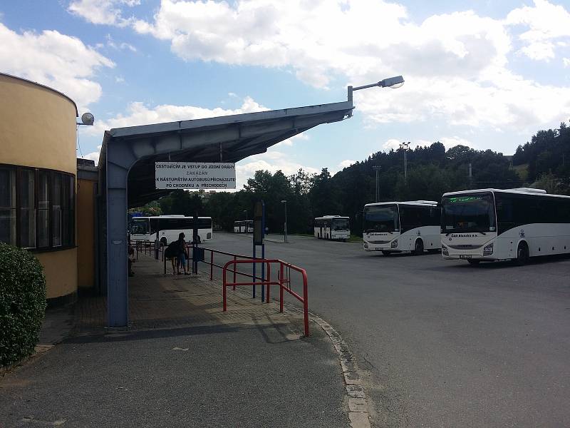 Staré autobusové nádraží v Blansku. V půlce příštího roku tu bude stát nový moderní terminál.