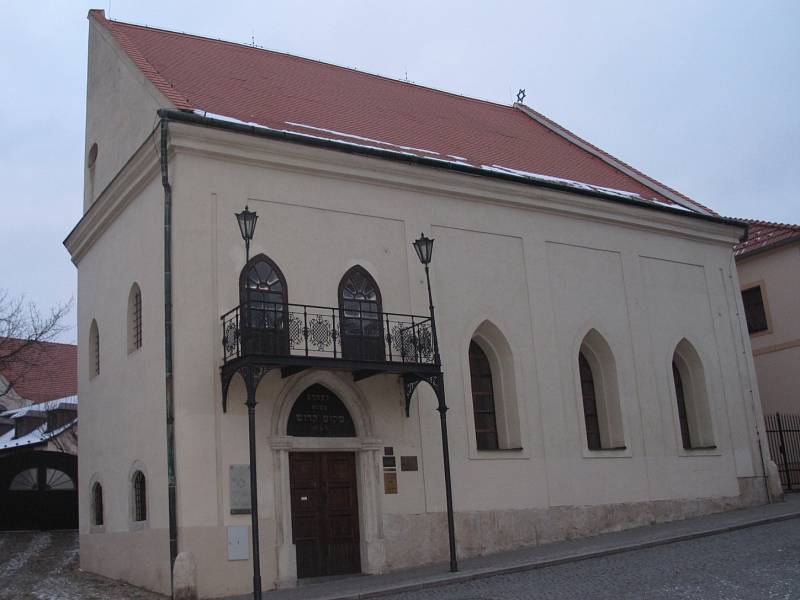 Ze tří synagog zůstala v Boskovicích pouze jediná - synagoga maior. V době svátků židovské obřady probíhaly až na pěti místech Boskovic.