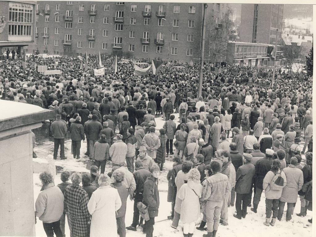 Listopad 1989: Lidé stávkovali a zakládali fóra - Blanenský deník