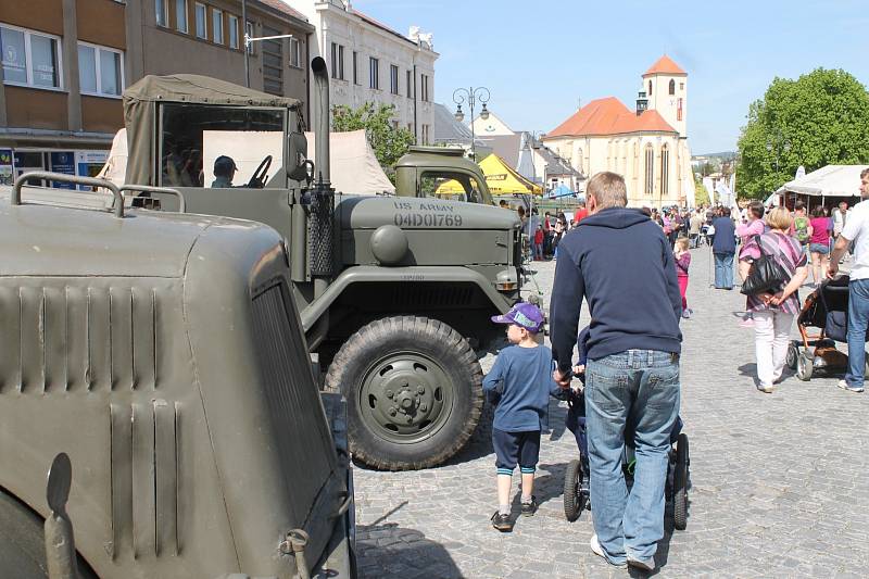 Na boskovickém náměstí to v pátek žilo oslavami 70 let od konce druhé světové války.