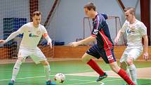 V utkání futsalové divize E porazil PRO-STATIC Blansko (v bílých dresech)  Atraps-Hombres Brno vysoko 16:1.