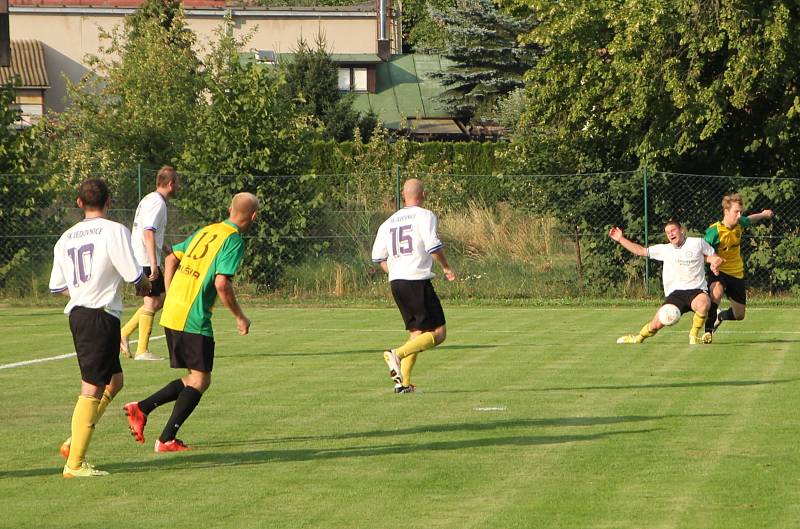 Fotbalisté Jedovnic v prvním kole krajského poháru prohráli s Ráječkem 1:5.