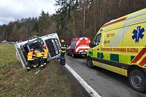 Nehoda kamionu na silnici I/43 u obce Skrchov.