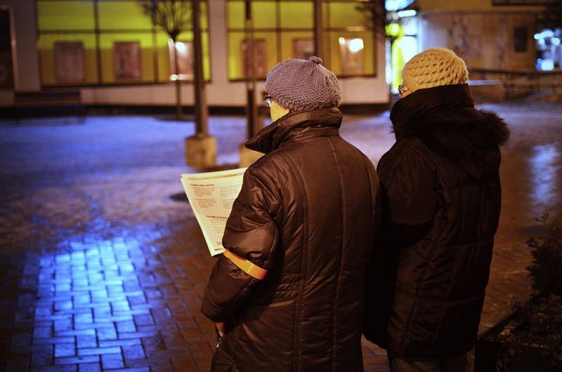 V Blansku se koledy zpívaly na Rožmitálově ulici. Lidé si je notovali se zpěváky ze sboru Martini Band. 