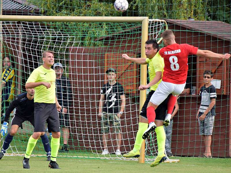 V předkole domácího fotbalového poháru MOL Cup nováček divize Sokol Skaštice překvapivě vyřadil nováčka MSFL FK Blansko. Zápas skončil 2:2 po prodloužení a ve střelbě pokutových kopů byli úspěšnější domácí sokoli.