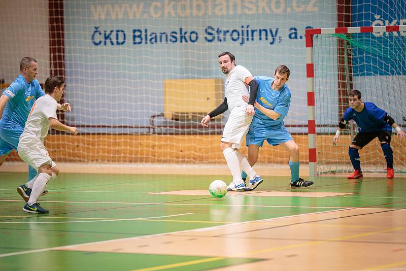 V utkání futsalové divize E rozdrtil PRO-STATIC Blansko rezervu druholigového Amoru Lazor Vyškov 14:1.