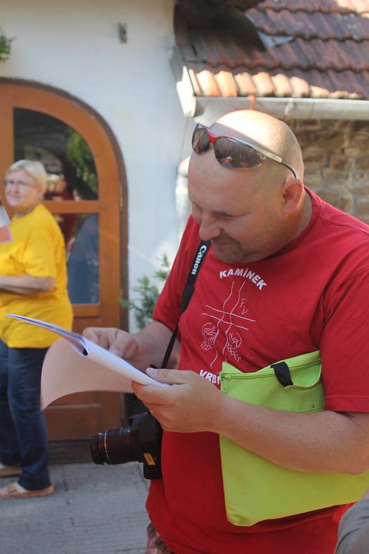 Na Blanensku navštívila v úterý komise soutěže Vesnice roku přihlášené obce. Zavítala i do Křtin, kde pro ně byl připravený speciální program zakončený jarmarkem na místním zámku.