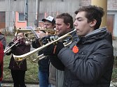 Muzikanti z dechového orchestru Malá Haná v neděli hráli například ve Vanovicích nebo ve Světlé.