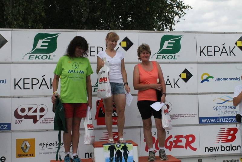 Do Vysočan se po roční pauze vrátil triatlon.