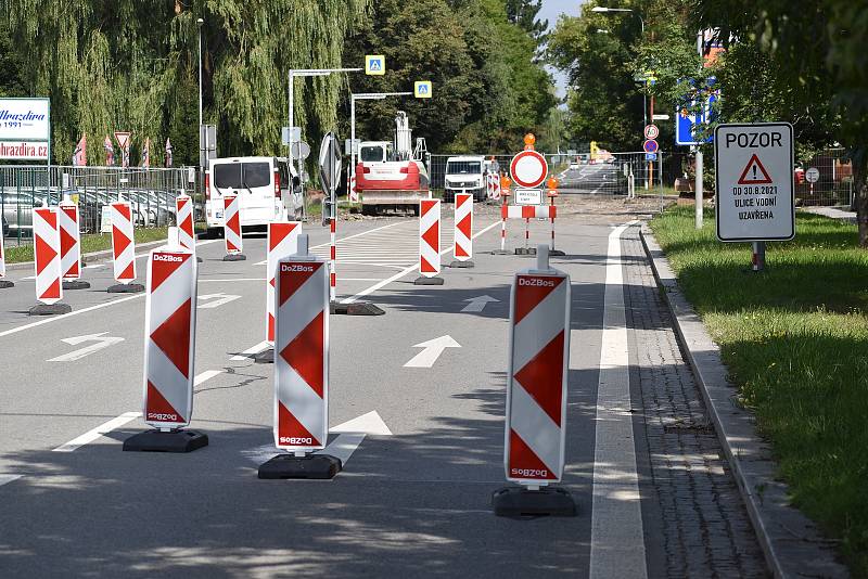 Dopravní situace v Blansku, samá uzavírka.