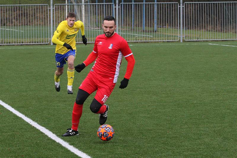 Fotbalisté Zlína (ve žlutých dresech) v prvním letošním zimním přípravném zápase přehráli druholigové Blansko 4:1.