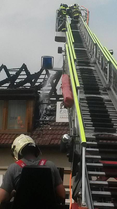 Požár střechy domu v Boskovicích.