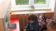 Slavnostní otevření nové třídy v mateřské škole v blanenské Dolní Lhotě. 