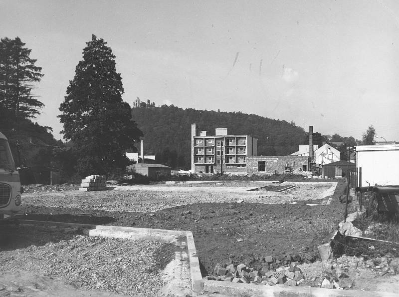 Zchátralý hotel Velen jde v Boskovicích k zemi. Po 44 letech.