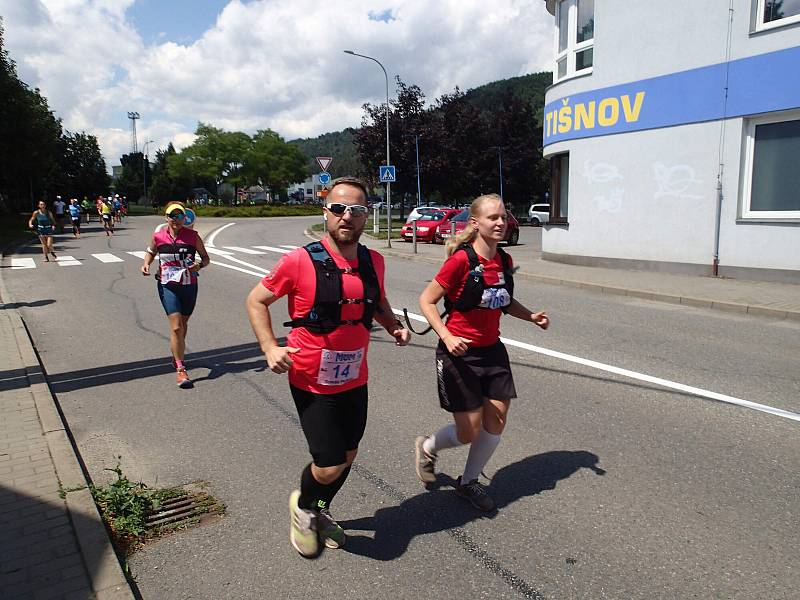 Letošní ročník Moravského ultramaratonu vyhrál v mužích Martin Kopecký, Lenka Horáková byla nejrychlejší ženou.