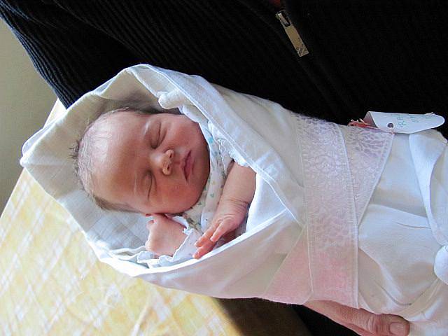 Emma Rašková, 51 cm, 3,59 kg, Rájec-Jestřebí, 8. 2. 2012