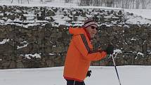 Na Blanensku připadl další sníh. Na běžkách se jezdí u Suchého, Benešova, Kořence nebo Sloupu. Skútrem upravené stopy ale chybí.