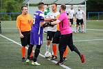 Blanensko (ve fialovém) vypadlo v play-off Superligy malého fotbalu s Mostem.