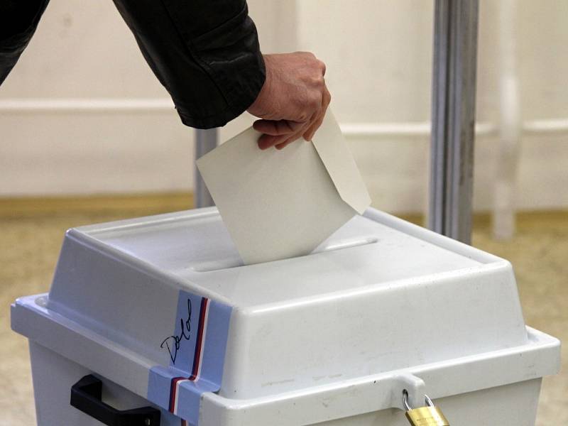 Krátce po otevření volebních místností volili lidé prezidenta i v Blansku.