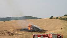 Ve středu po půl desáté dopoledne zasahovali hasiči u požáru stohu v obci Kunice na Kunštátsku.