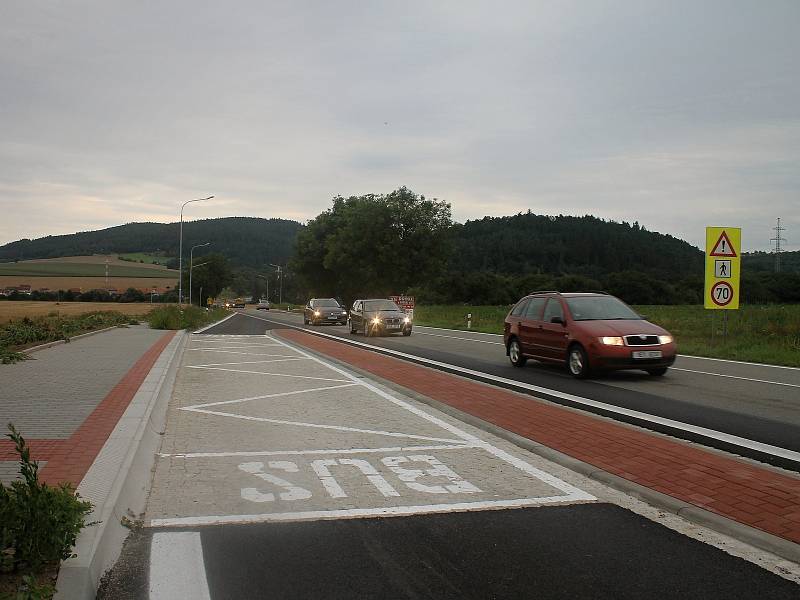 Řidiči na silnici I/43 u Bořitova na Blanensku často porušují dopravní předpisy. Hlavně zákaz odbočování vlevo. Přibývá kvůli tomu vážných nehod.