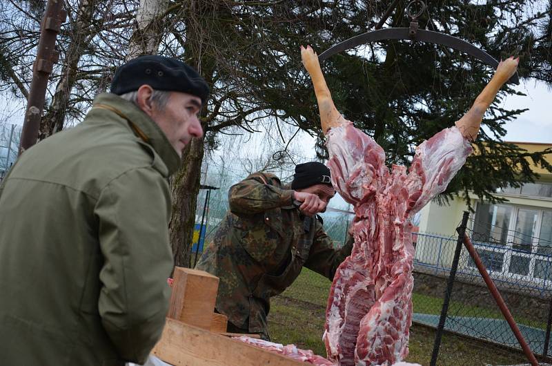 Již čtvrté obecní zabijačkové hody se v sobotu konaly v Cetkovicích.