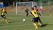 Fotbalisté Blanska porazili v úvodním zápase Rosice (ve žlutém) 3:1.