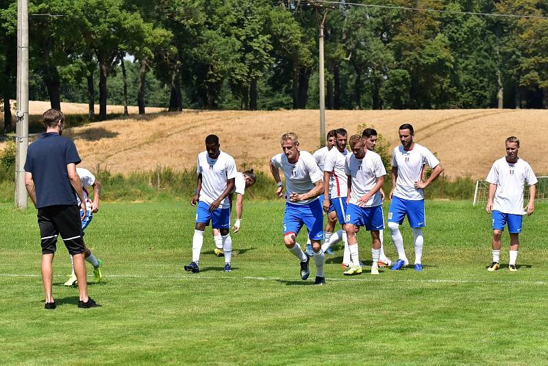 Blanenští fotbalisté zdolali v klání O Křišťálový pohár Chrudim a Vlašim.