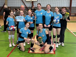 Jarní turnaj U16 vyhrály v Blansku volejbalistky Sloupu. Ve finále porazily Vyškov.
