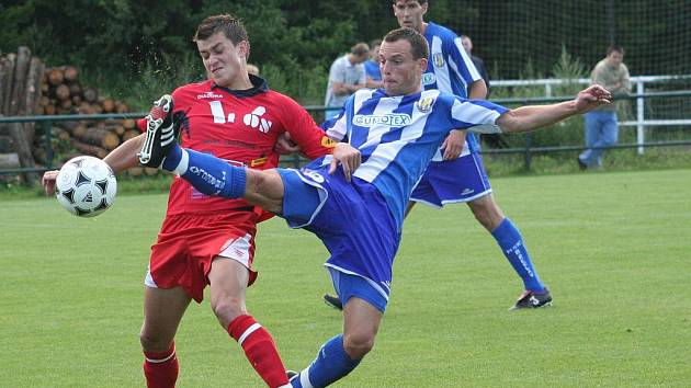 Blanenští fotbalisté nestačili v prvním kole Ondrášovka cupu na třetiligovou Břeclav. Po prohře 1:2 postupují dál Břeclavští. Góly padaly až ve druhém poločase. Hosté šli po kombinačních akcích do vedení 2:0 a dál hrozili z brejků.