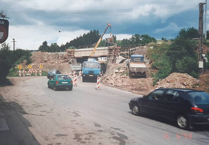 Rekonstrukce železniční trati Brno - Česká Třebová v letech 1996 až 1998. Na snímcích Svitávka a okolí. Foto: se souhlasem Pavla Krejcara